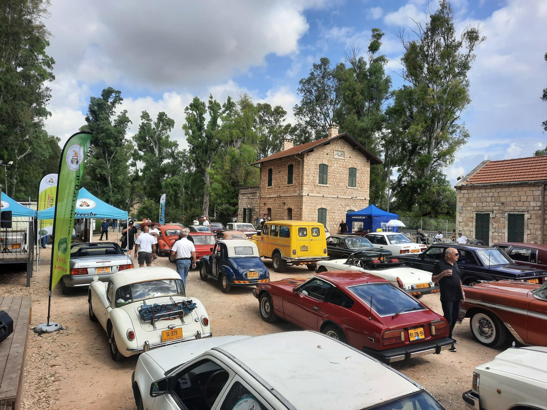 מועדון החמש.jpg