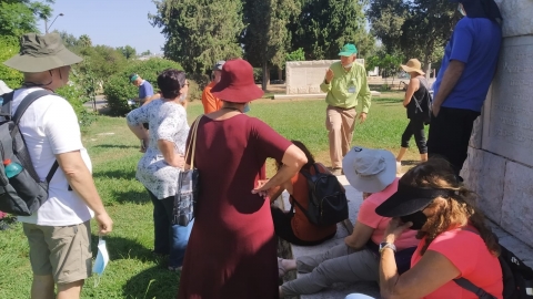 ארנון רומן מורה דרך