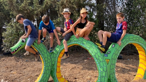 גניגר- על שורשים, קיבוץ מתחדש ומה שביניהם
