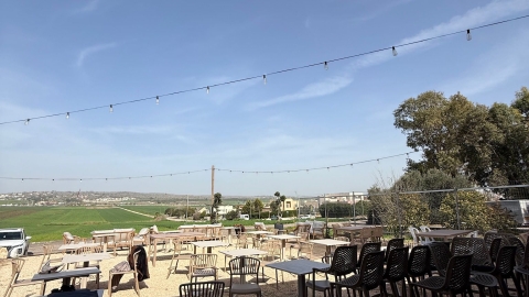 עגלת קפה המלך בשדה שדה יעקב 